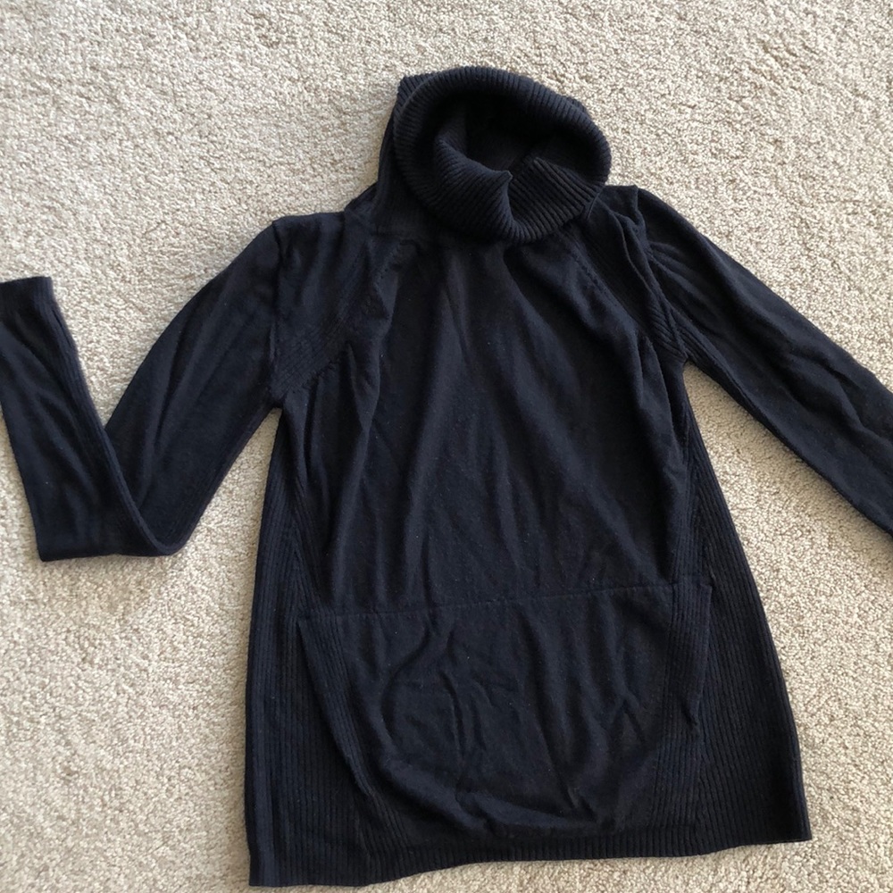 Lululemon slouchy turtleneck sweater
